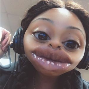 Meet your Posher, Nella